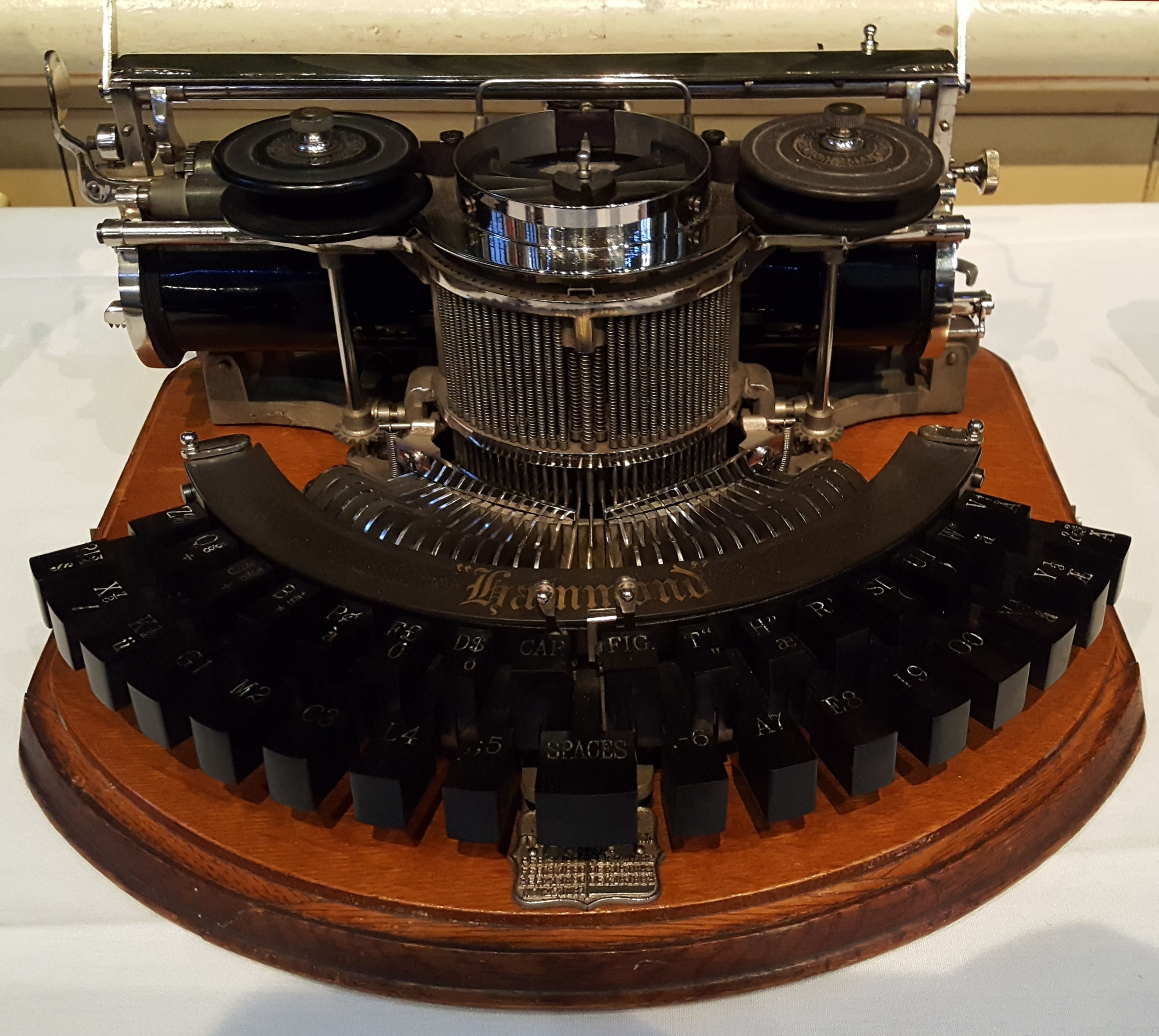 The Hammond 1b typewriter